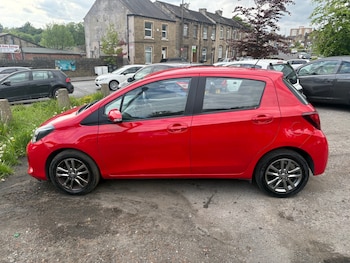 Used Toyota Yaris 2015 for sale - 78516012: Photo