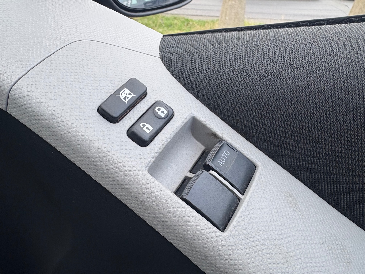 Used Toyota Yaris 2011 for sale - 77818530: Photo 13