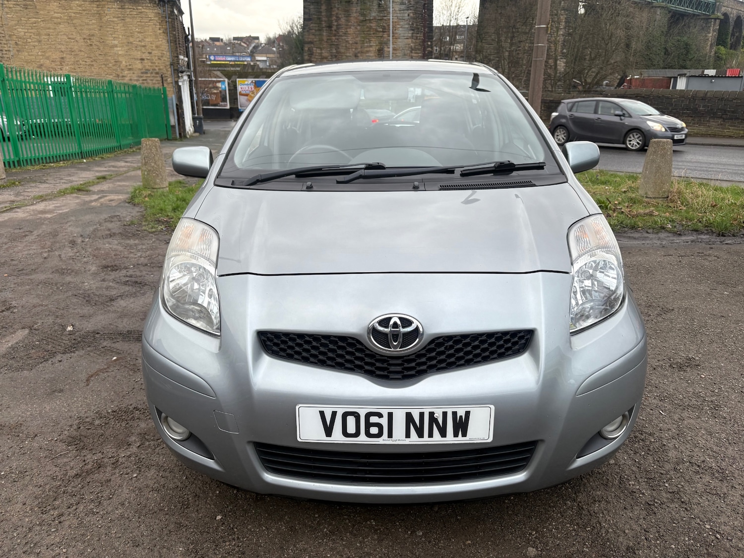 Used Toyota Yaris 2011 for sale - 77818530: Photo 2