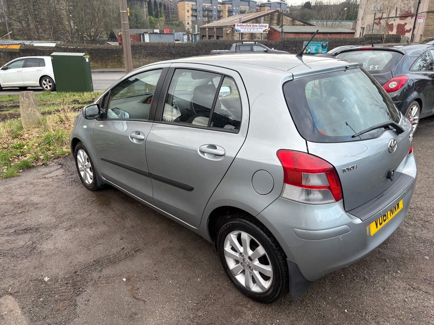 Used Toyota Yaris 2011 for sale - 77818530: Photo 6