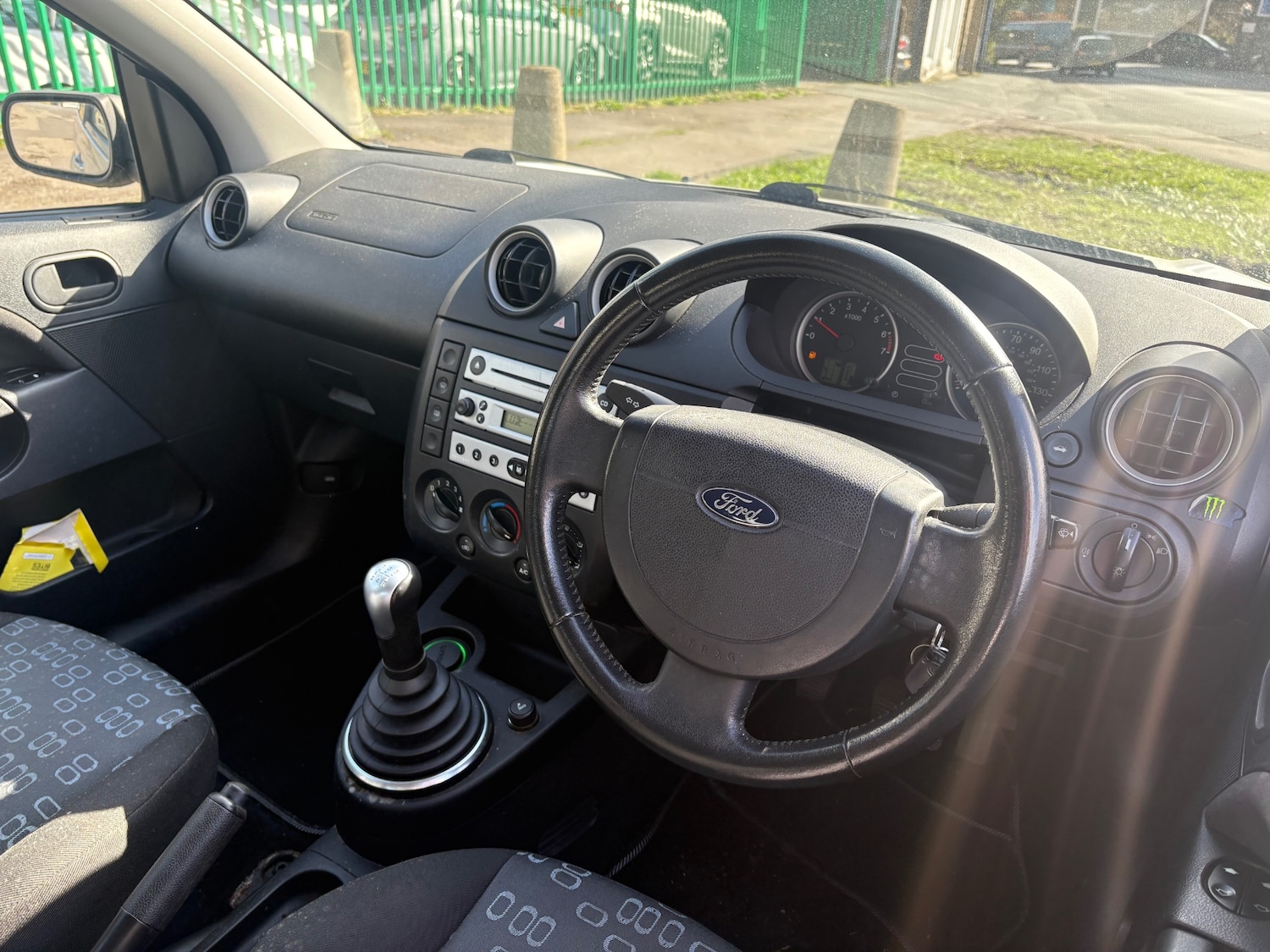 Used Ford Fiesta 2004 for sale - 77891538: Photo 9