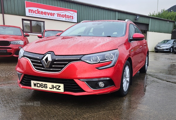 Used Renault Megane 2017 for sale - 76787490: Photo 1