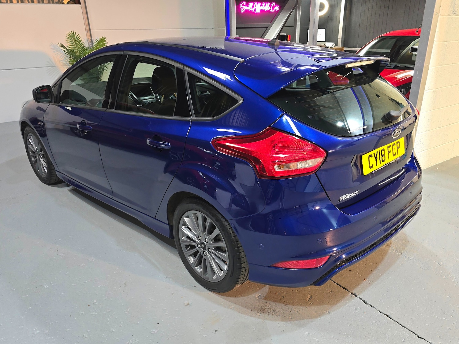 Used Ford Focus 2018 for sale - 76055970: Photo 2