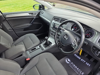 Used Volkswagen Golf 2016 for sale - 78785821: Photo