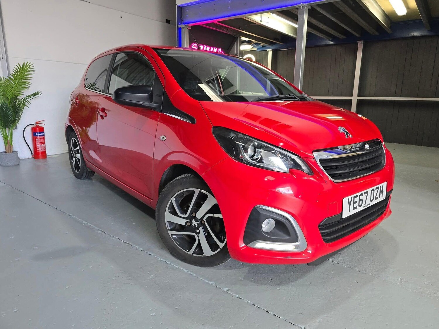 Used Peugeot 108 2017 for sale - 77519560: Photo 6