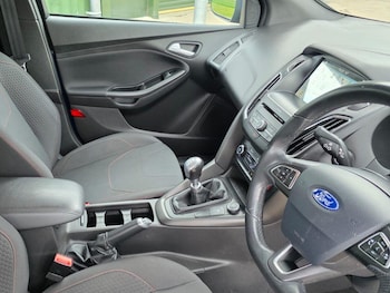 Used Ford Focus 2018 for sale - 78785822: Photo