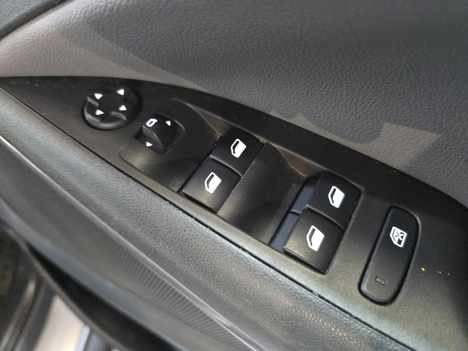 Used Vauxhall Crossland X 2020 for sale - 78204082: Photo 30