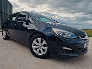 Used Vauxhall Astra 2015 for sale - 77519570: Photo