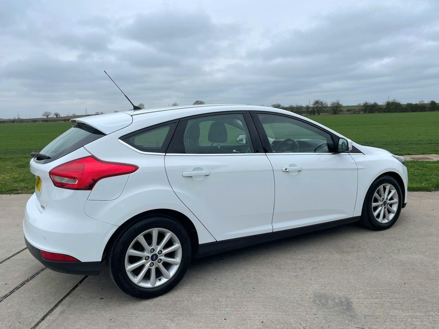 Used Ford Focus 2015 for sale - 77882332: Photo 4