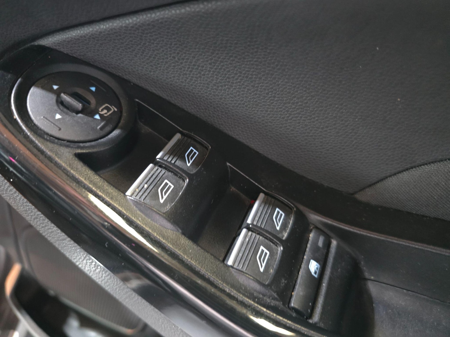 Used Ford Fiesta 2016 for sale - 77647007: Photo 24