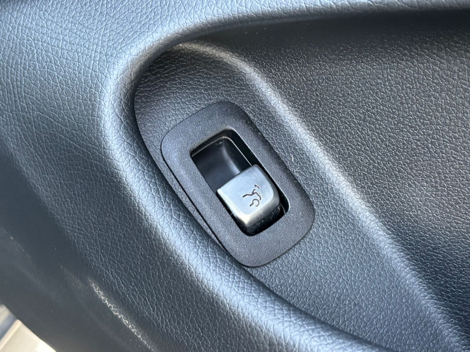 Used Mercedes-Benz C Class 2019 for sale - 77023528: Photo 12