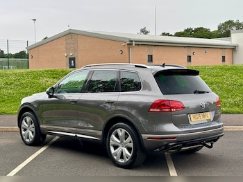 Used Volkswagen Touareg 2015 for sale - 75148164: Photo