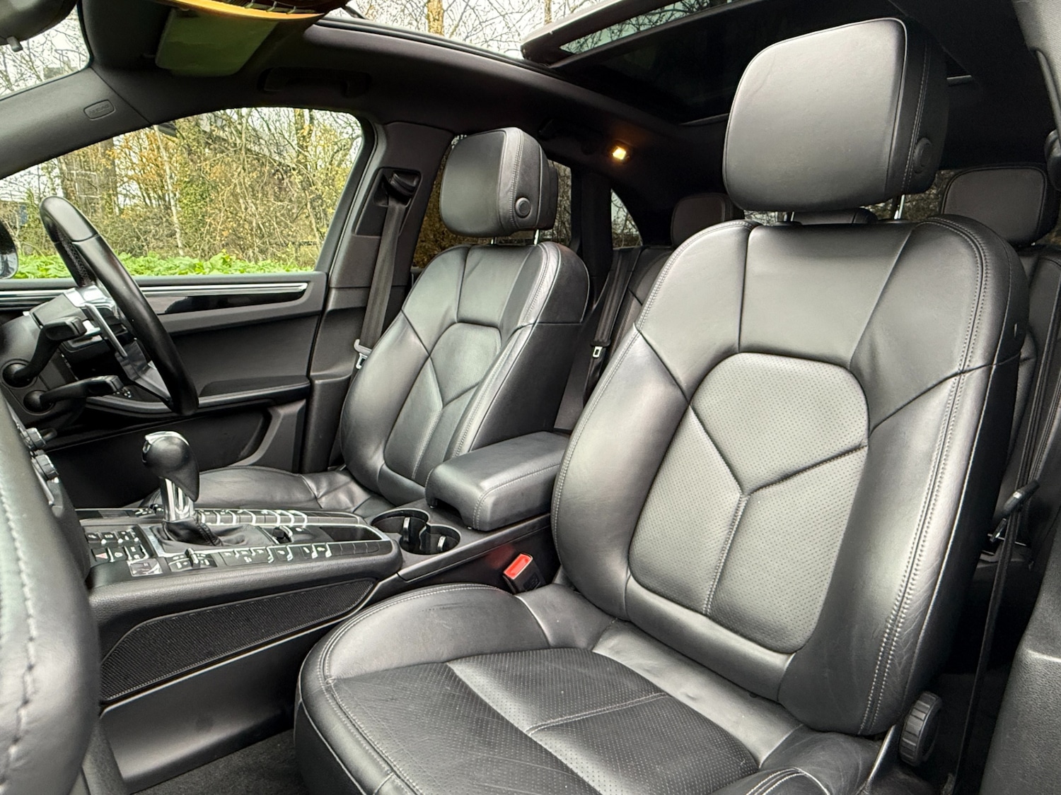 Used Porsche Macan 2017 for sale - 76462173: Photo 19