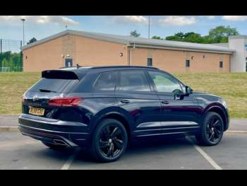 Used Volkswagen Touareg 2018 for sale - 74540175: Photo