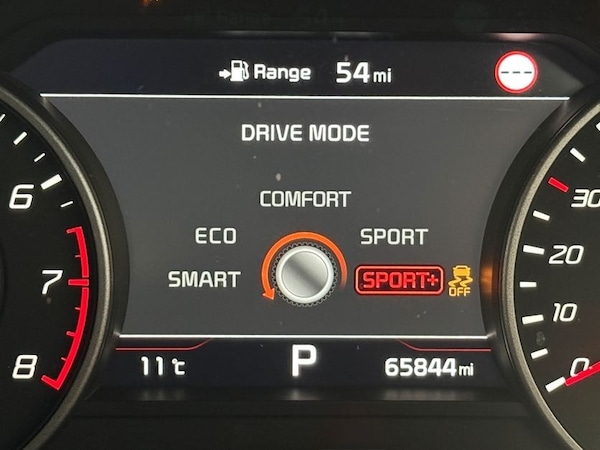 Used Kia Stinger 2018 for sale - 76286884: Photo 14