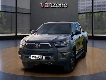 Used Toyota Hilux 2025 for sale - 75502040: Photo