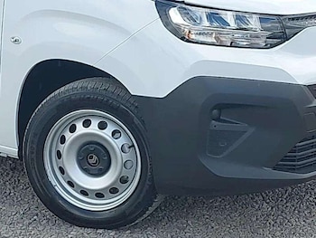 Used Citroen Berlingo 2025 for sale - 75828753: Photo