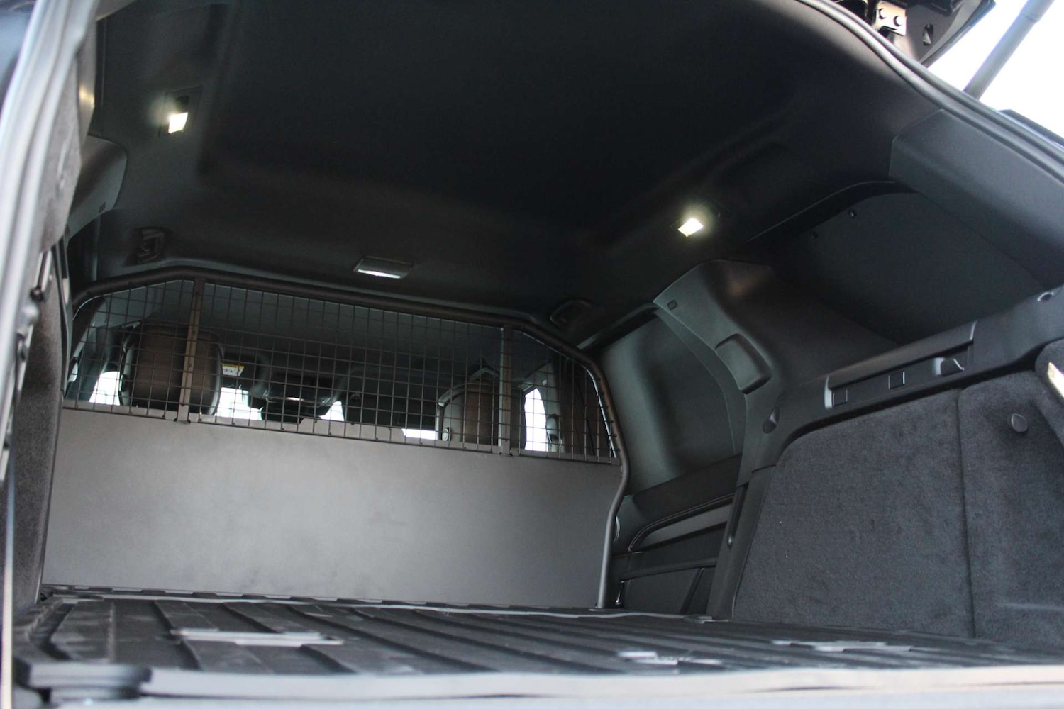 Used Land Rover Discovery 2025 for sale - 76642982: Photo 24