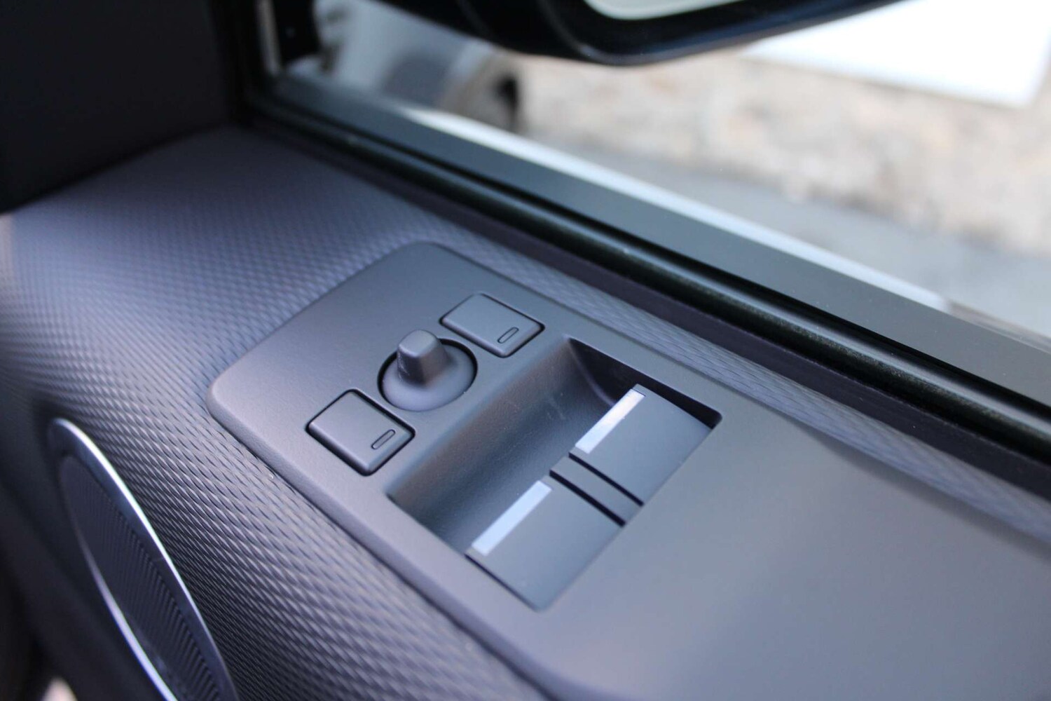 Used Land Rover Discovery 2025 for sale - 76642982: Photo 39