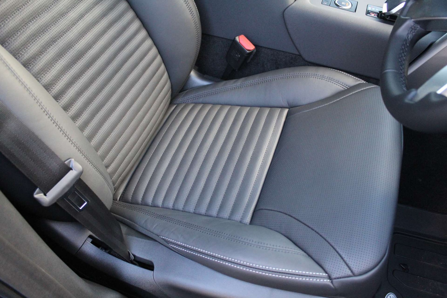 Used Land Rover Discovery 2025 for sale - 76642982: Photo 43