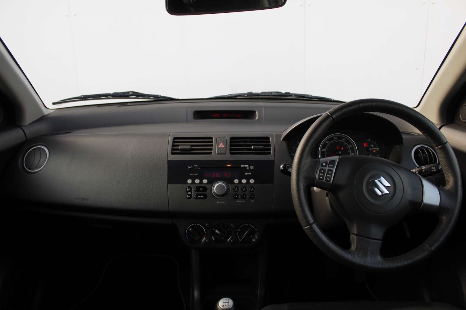 Used Suzuki Swift 2010 for sale - 76709143: Photo 19