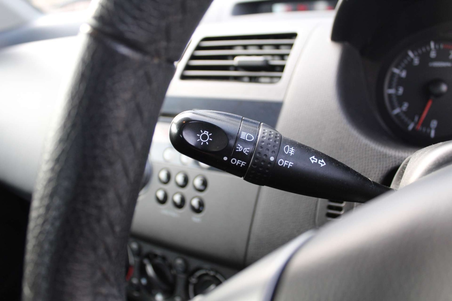 Used Suzuki Swift 2010 for sale - 76709143: Photo 23