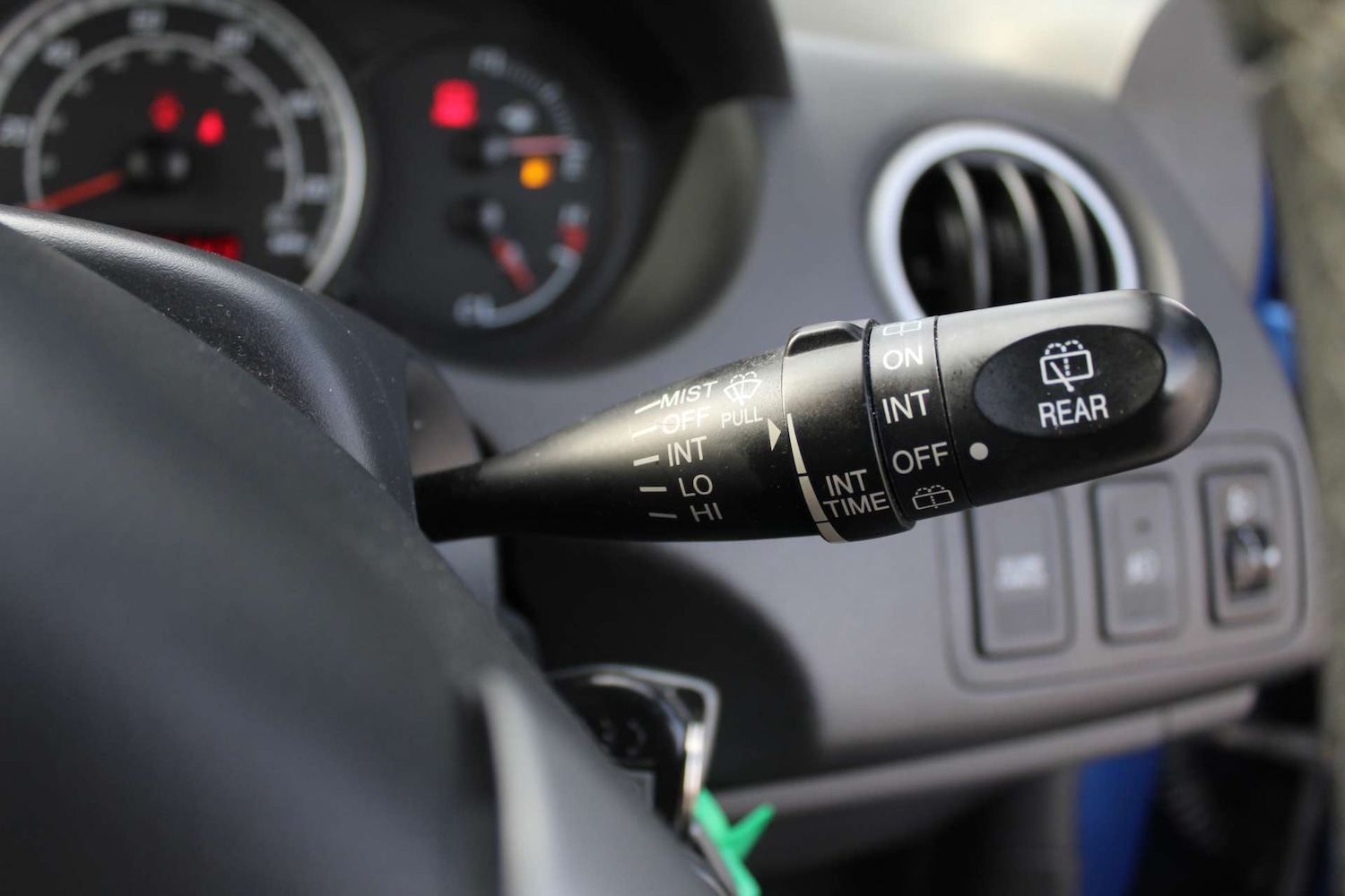 Used Suzuki Swift 2010 for sale - 76709143: Photo 24