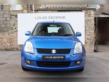 Used Suzuki Swift 2010 for sale - 76709143: Photo