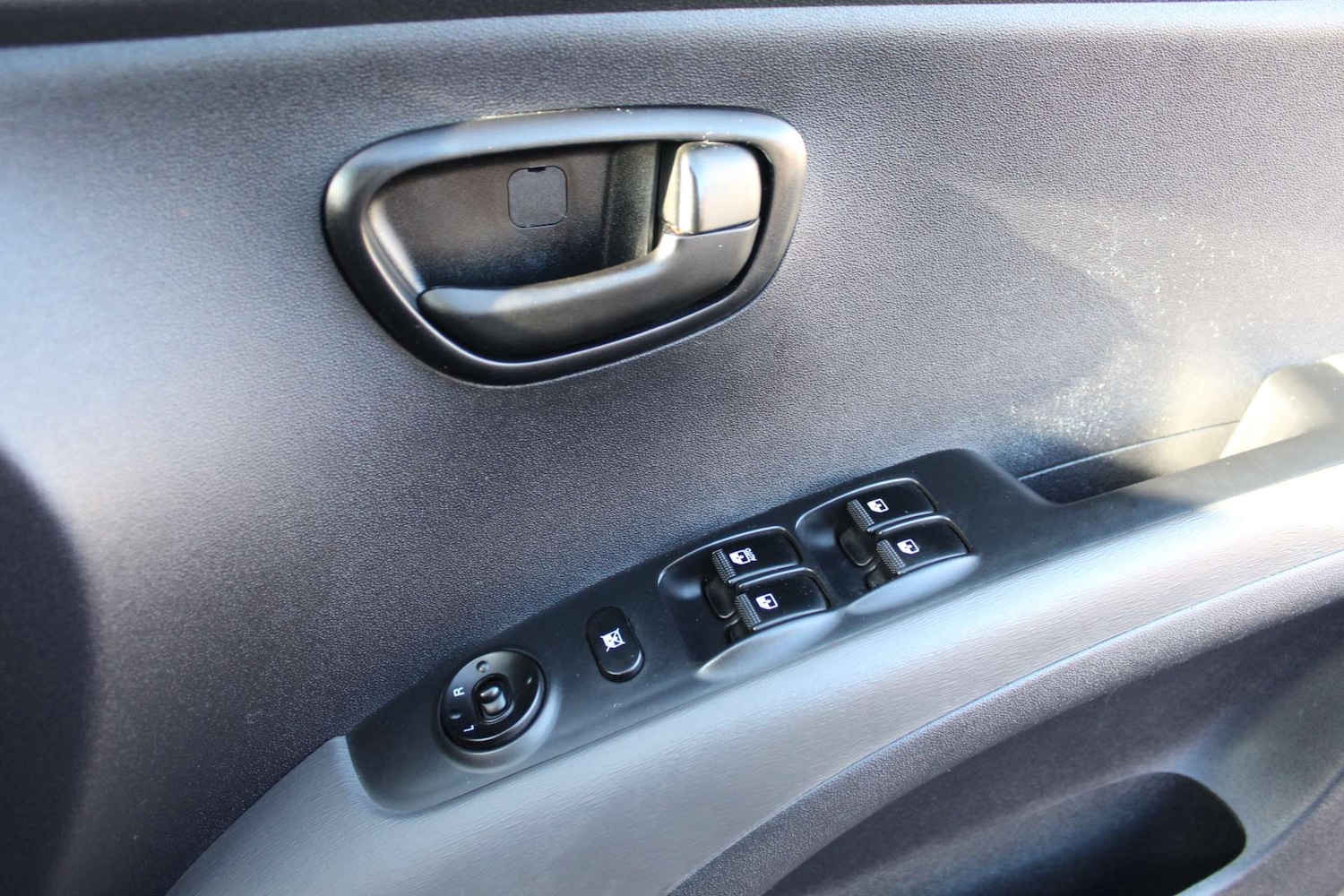 Used Hyundai i10 2009 for sale - 77434598: Photo 24