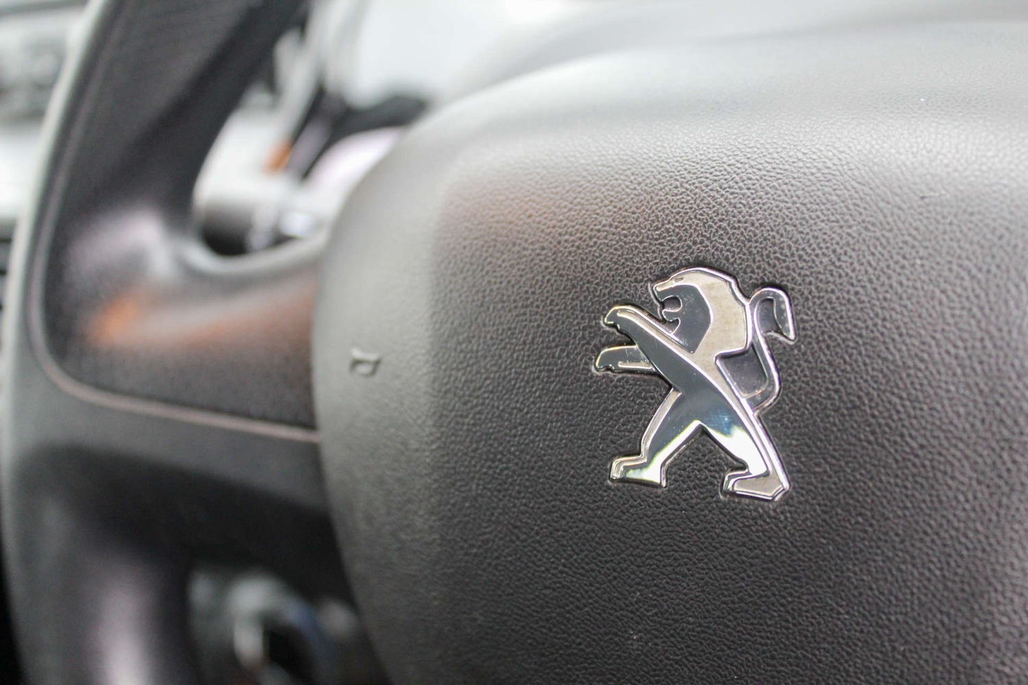 Used Peugeot 208 2013 for sale - 76382754: Photo 27