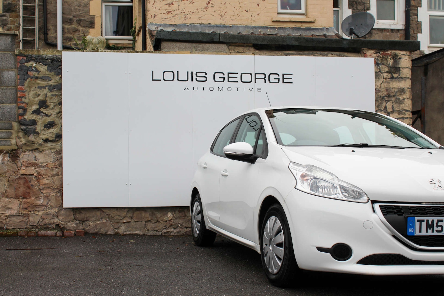 Used Peugeot 208 2013 for sale - 76382754: Photo 4