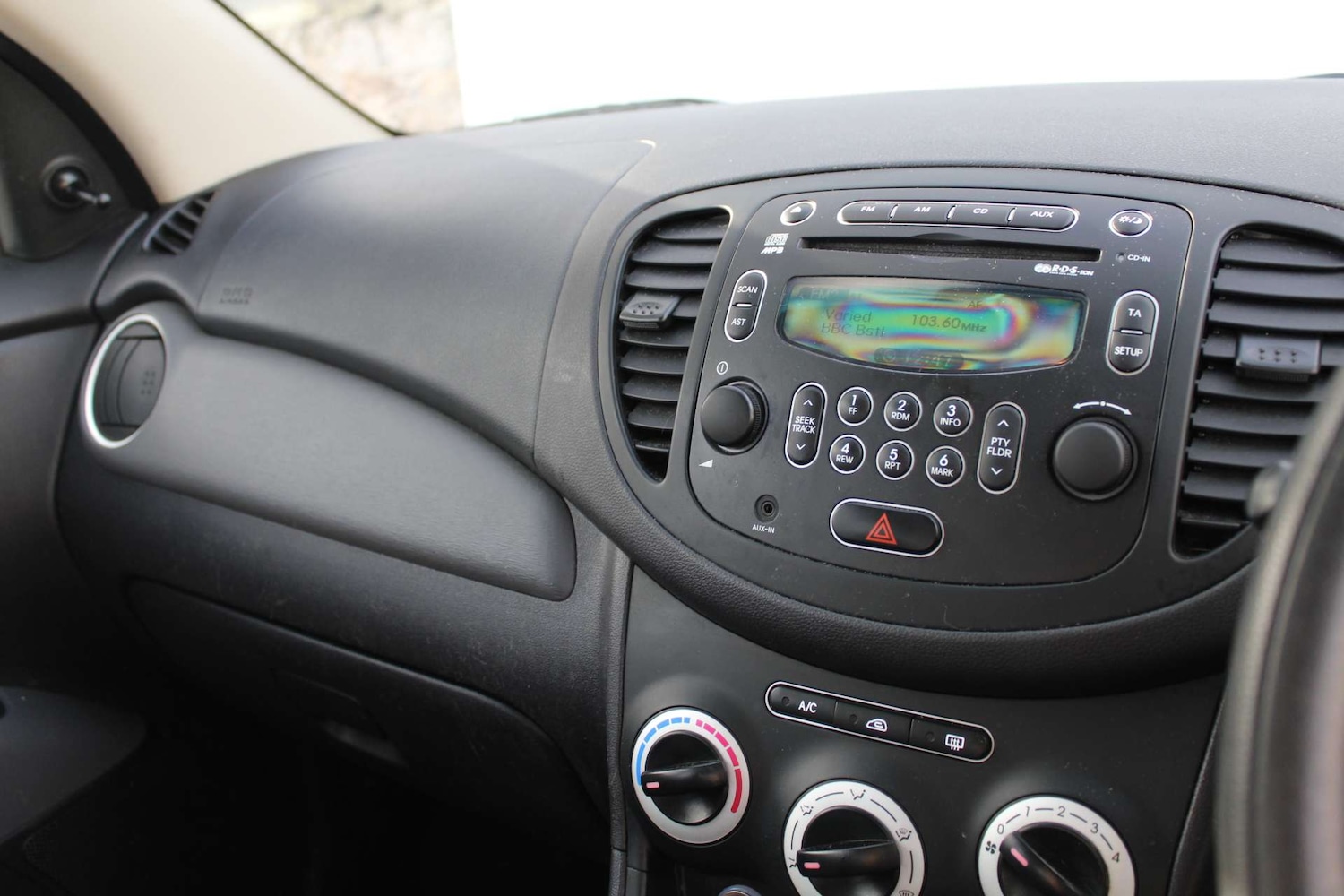 Used Hyundai i10 2010 for sale - 76567762: Photo 17