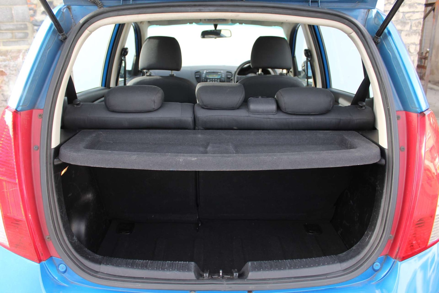 Used Hyundai i10 2010 for sale - 76567762: Photo 18