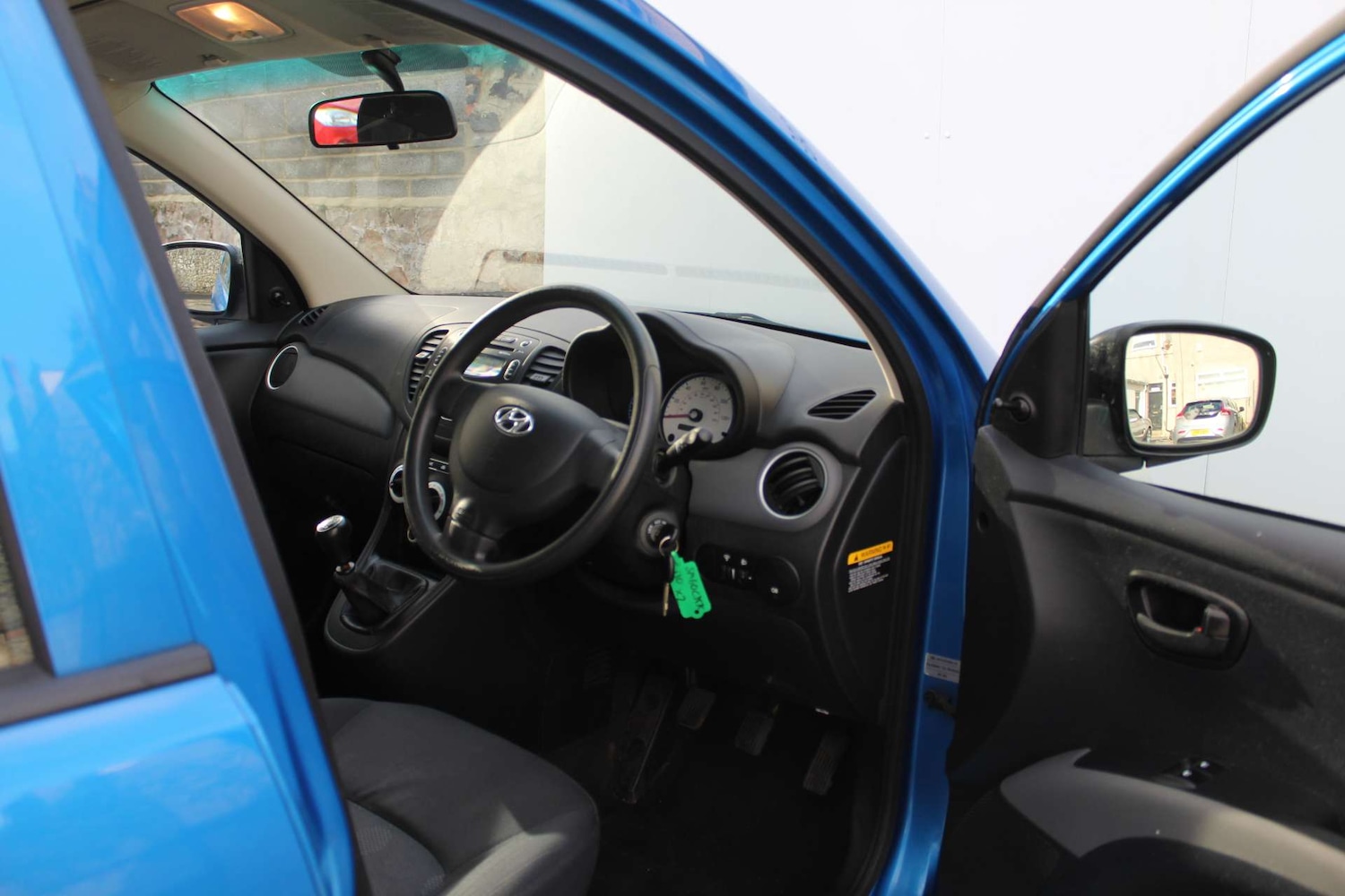 Used Hyundai i10 2010 for sale - 76567762: Photo 9