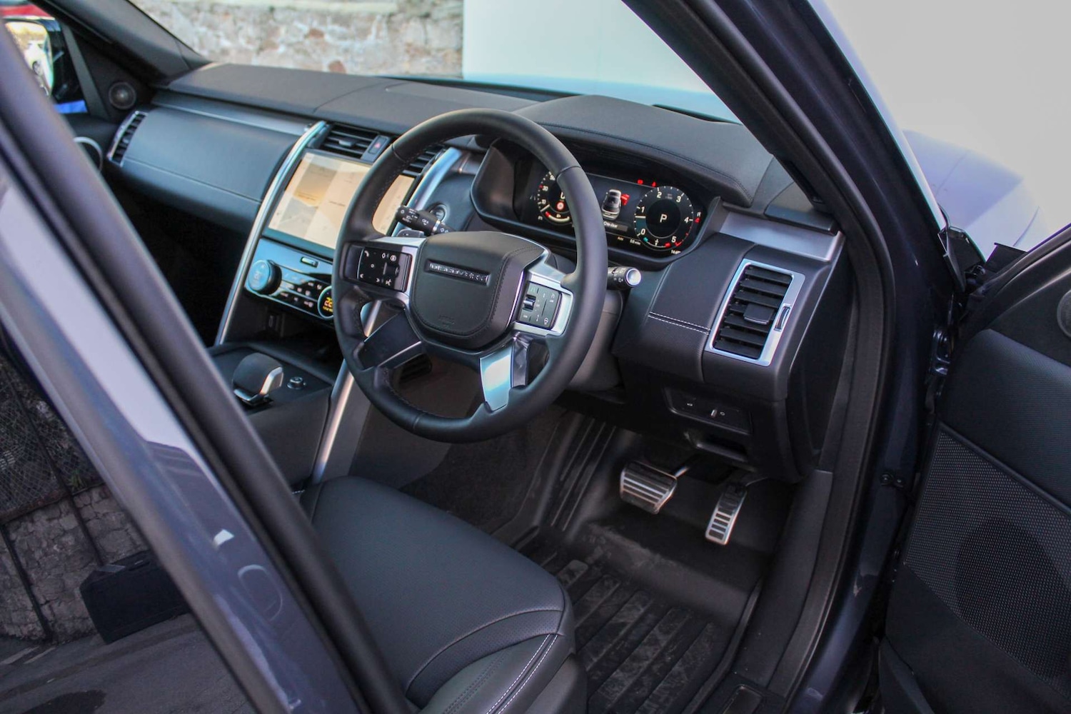 Used Land Rover Discovery 2025 for sale - 77336940: Photo 30