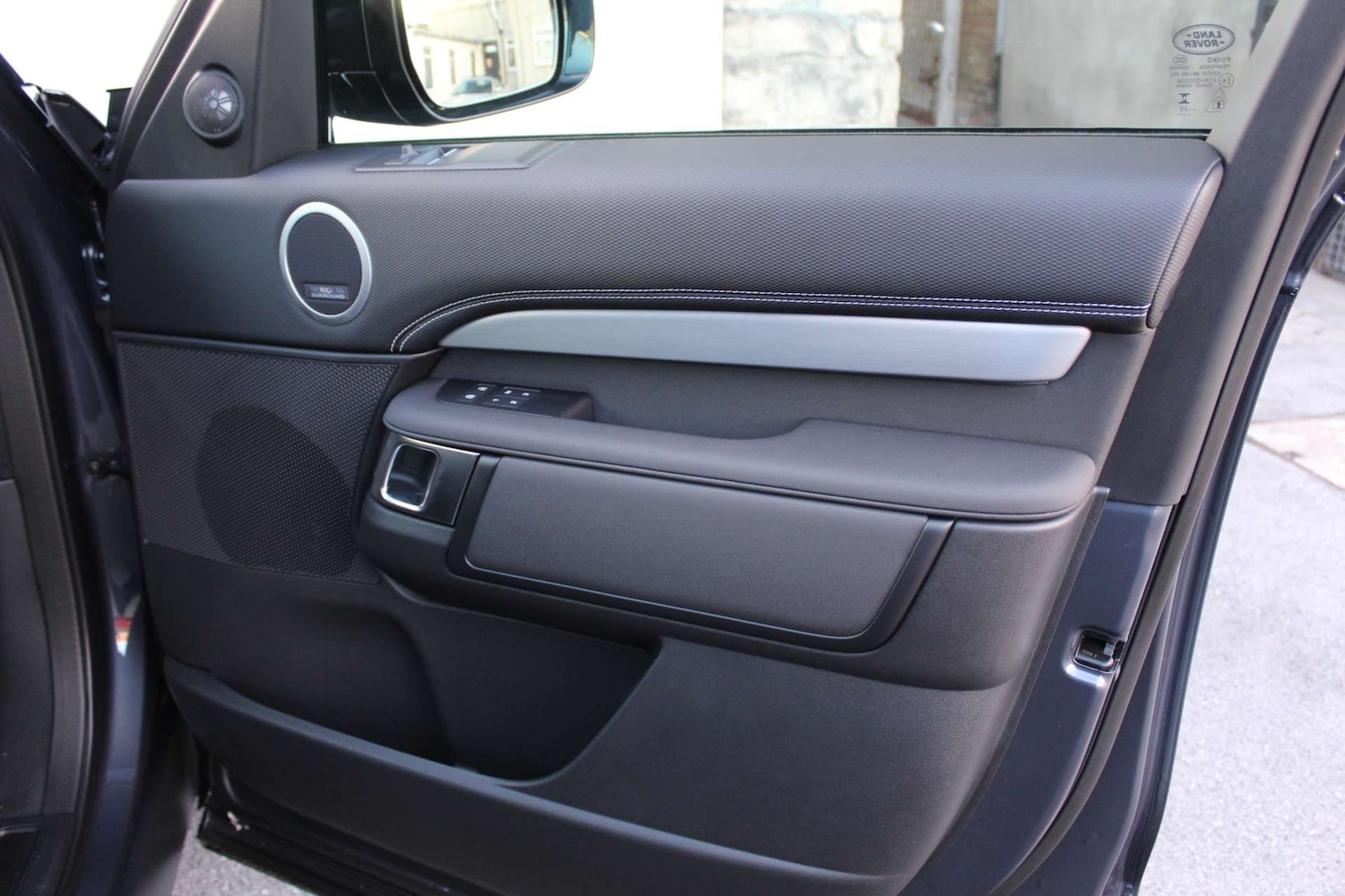 Used Land Rover Discovery 2025 for sale - 77336940: Photo 31