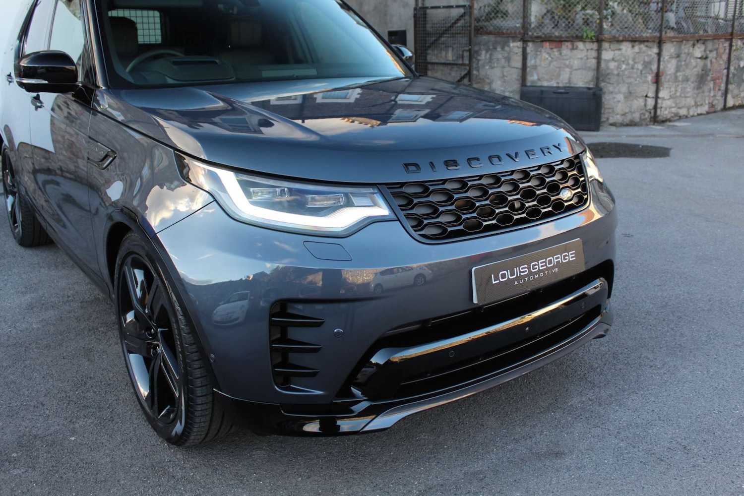 Used Land Rover Discovery 2025 for sale - 77336940: Photo 5