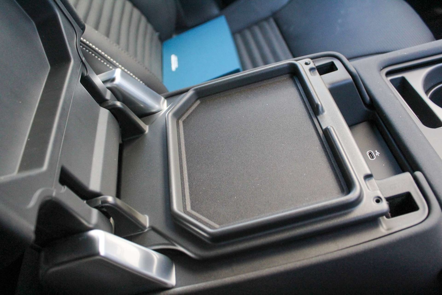 Used Land Rover Discovery 2025 for sale - 77336940: Photo 51