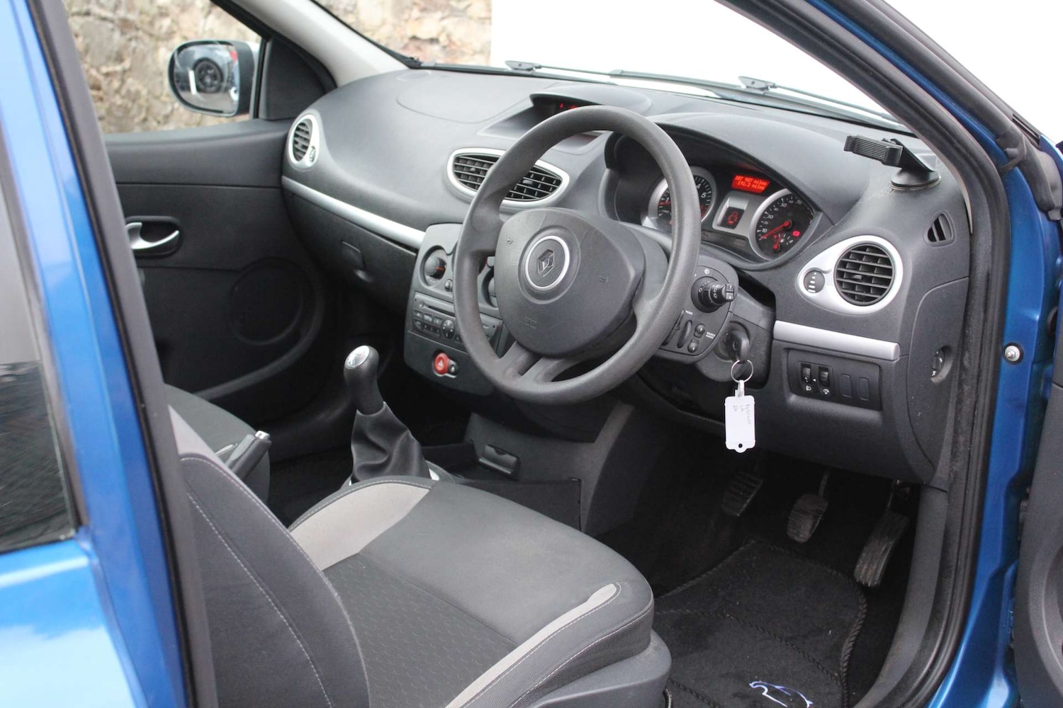 Used Renault Clio 2010 for sale - 77285502: Photo 12