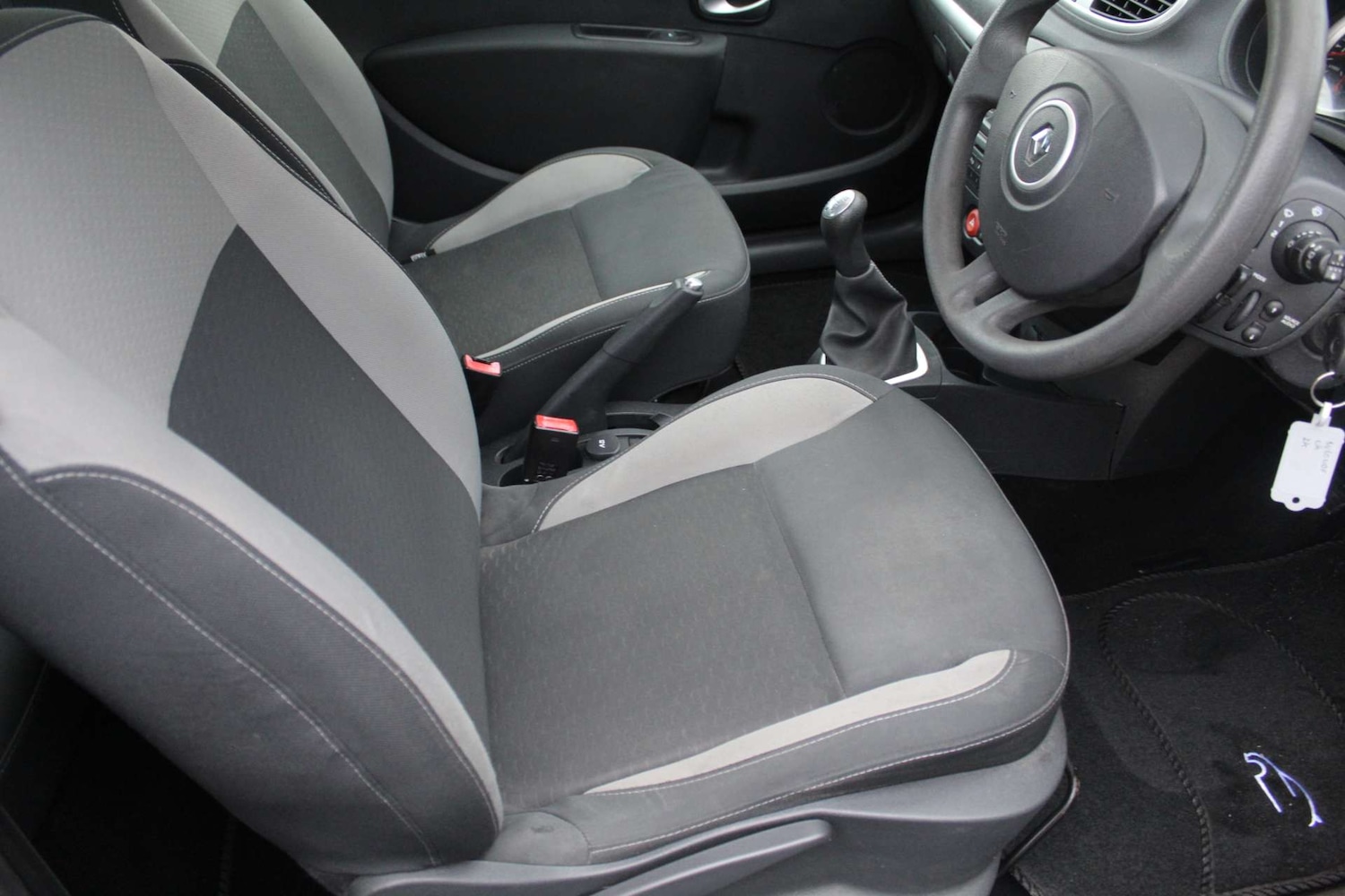 Used Renault Clio 2010 for sale - 77285502: Photo 13