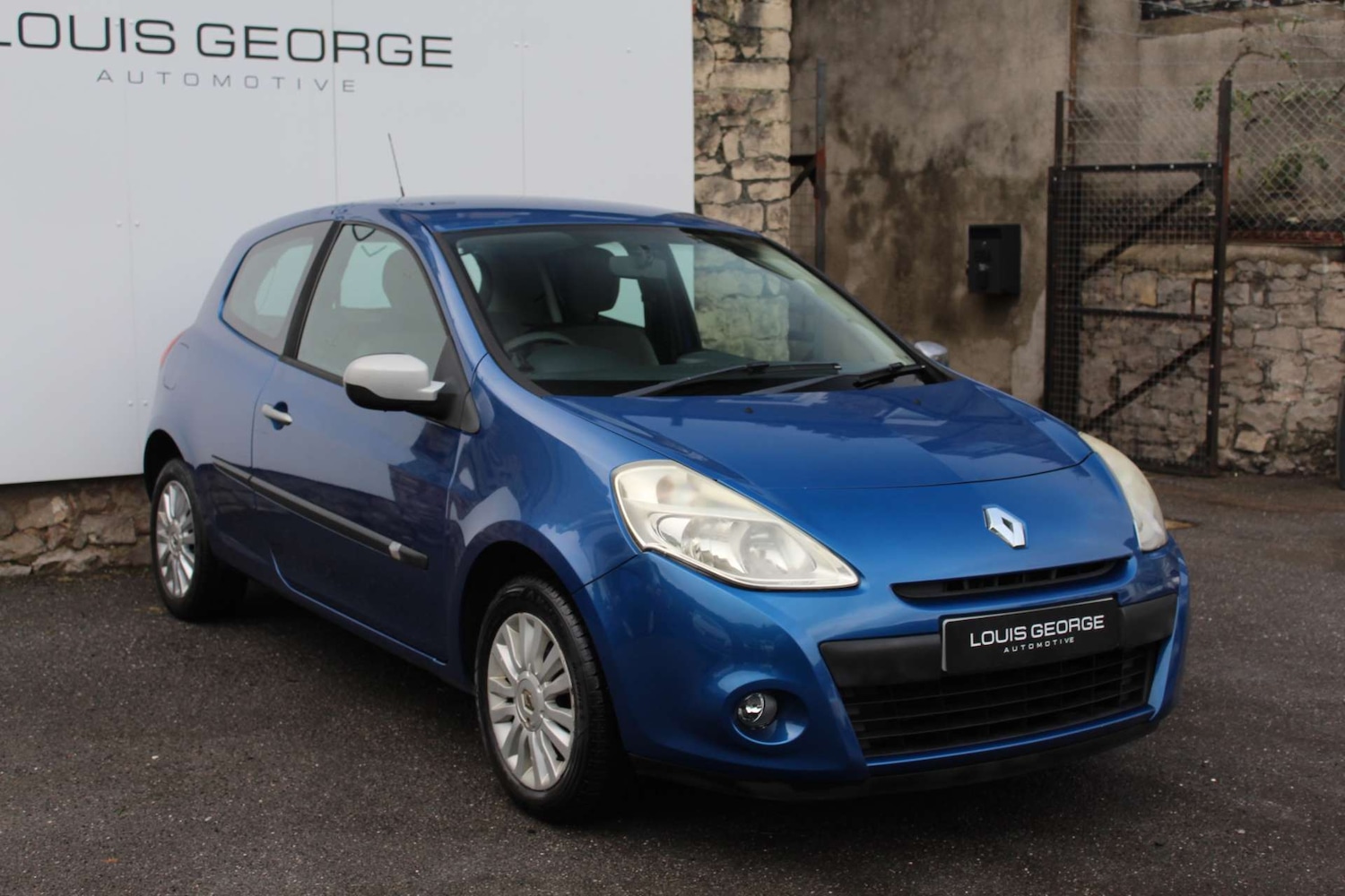 Used Renault Clio 2010 for sale - 77285502: Photo 3