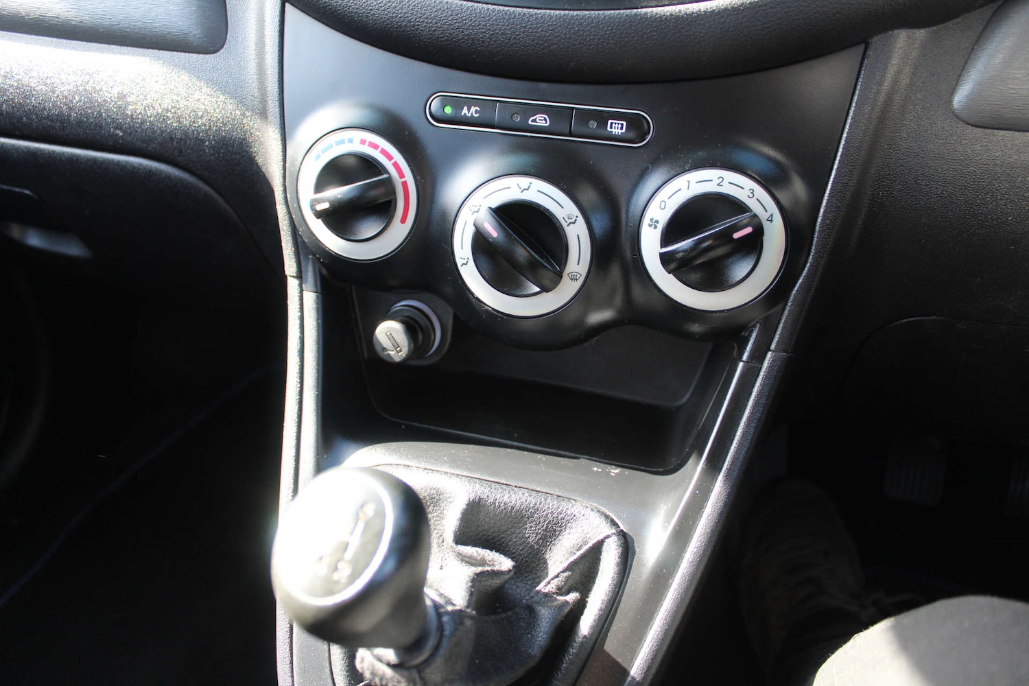 Used Hyundai i10 2010 for sale - 77833305: Photo 25