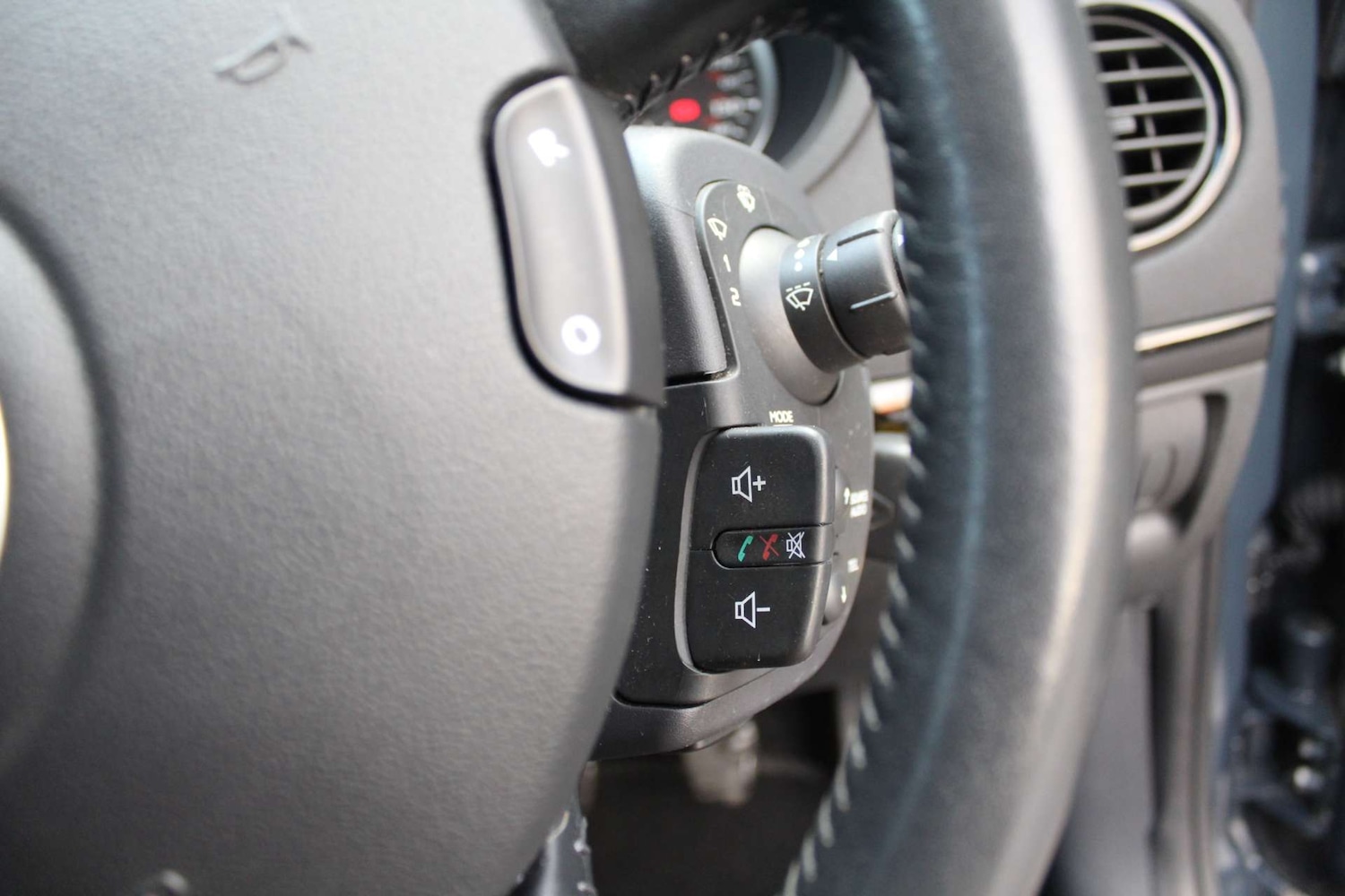 Used Renault Clio 2012 for sale - 77571341: Photo 25