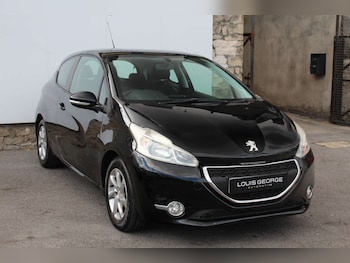 Used Peugeot 208 2012 for sale - 78281722: Photo