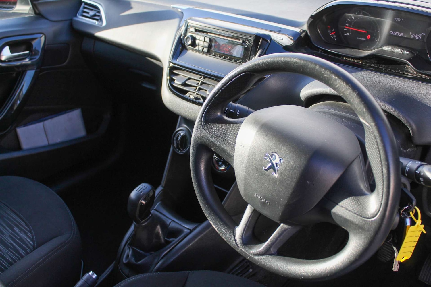 Used Peugeot 208 2012 for sale - 77437721: Photo 18