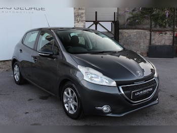 Used Peugeot 208 2014 for sale - 79129953: Photo