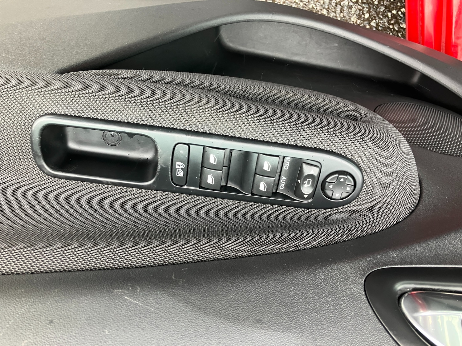 Used Citroen C3 Picasso 2016 for sale - 77848196: Photo 12