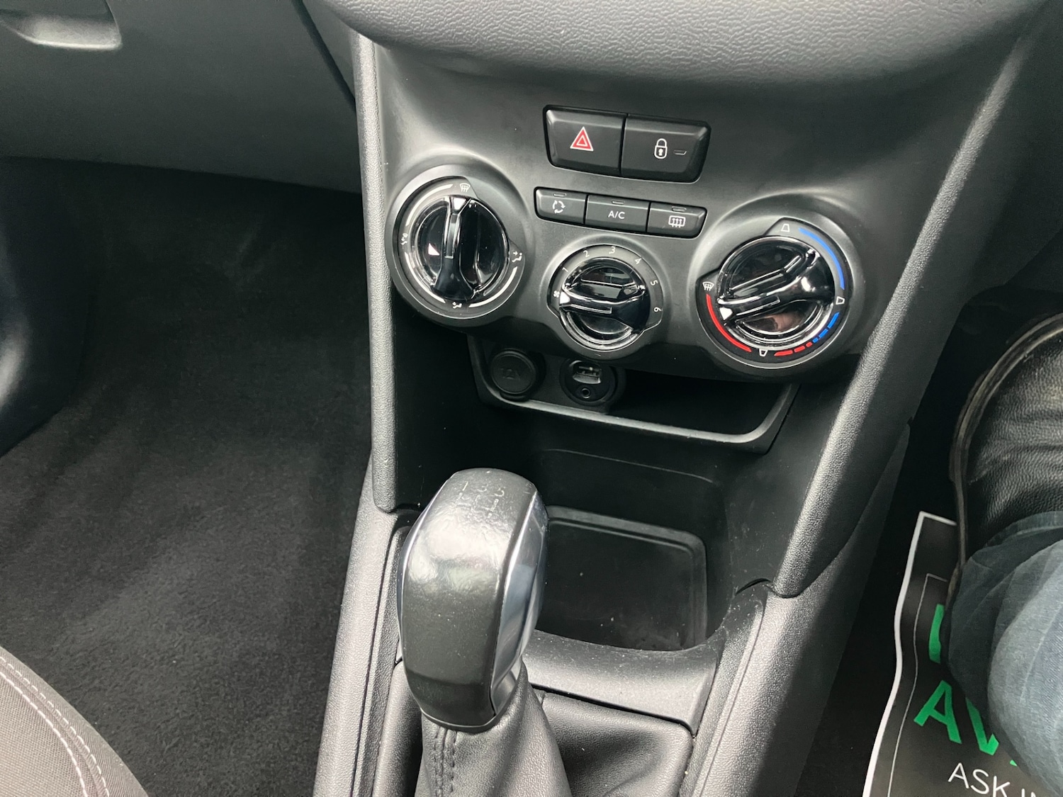 Used Peugeot 208 2014 for sale - 77179860: Photo 14