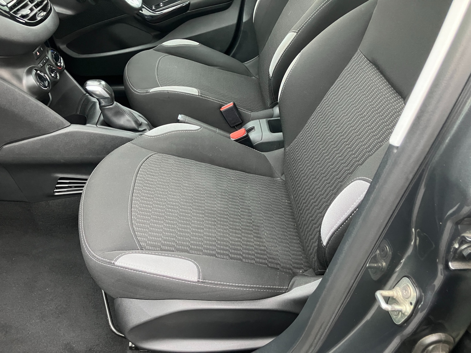 Used Peugeot 208 2014 for sale - 77179860: Photo 9