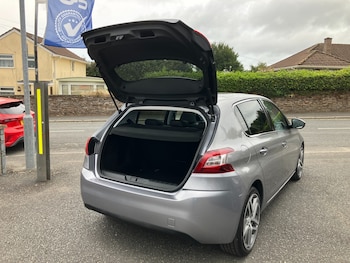 Used Peugeot 308 2014 for sale - 75615781: Photo